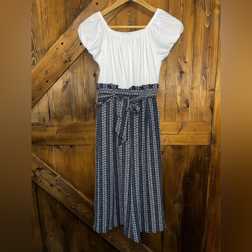 Knit works short sleeve eyelet bodice with wide leg pants Romper size 10